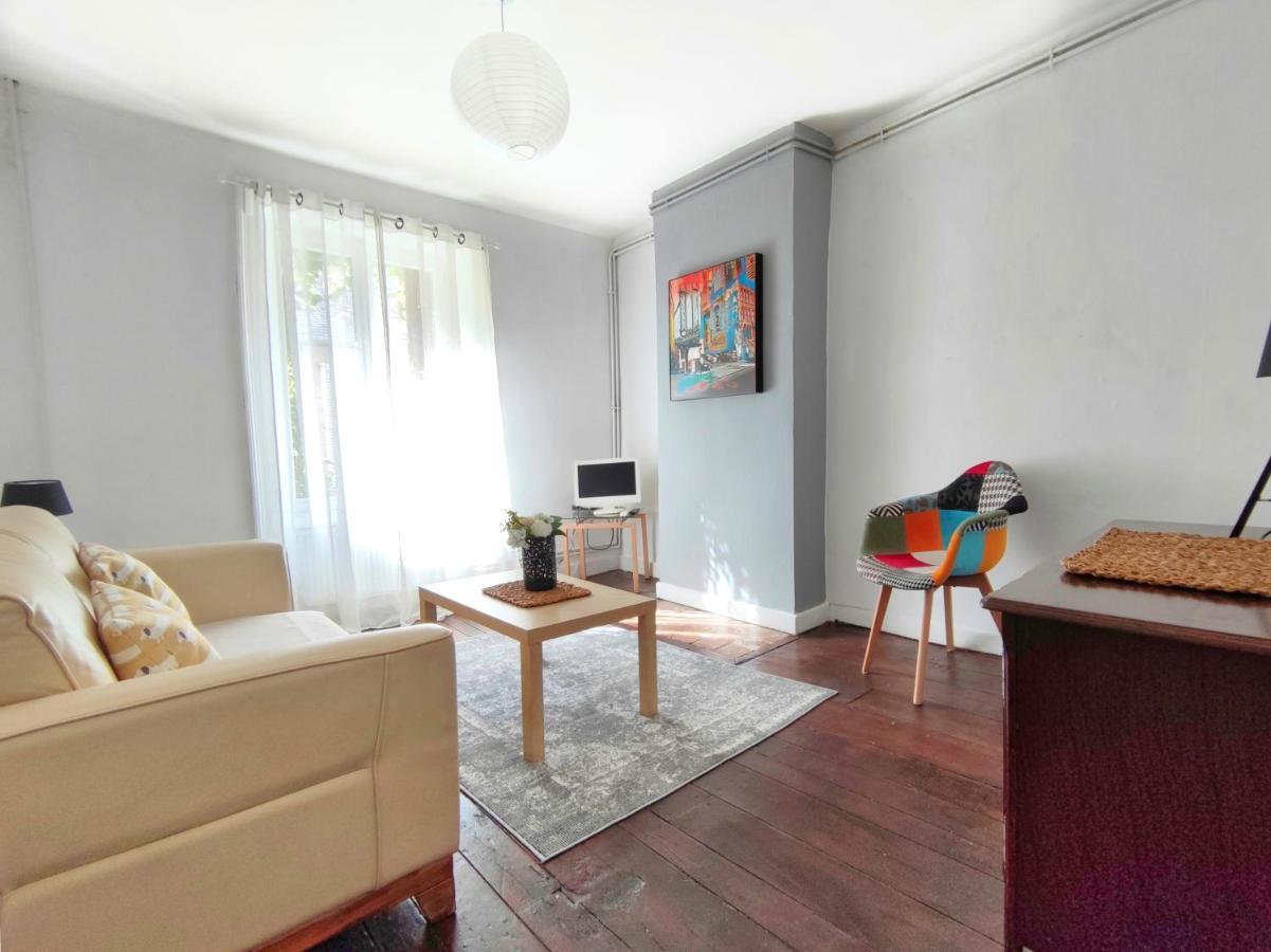Number 22 - Le Dorat - Apartment 3 Extérieur photo